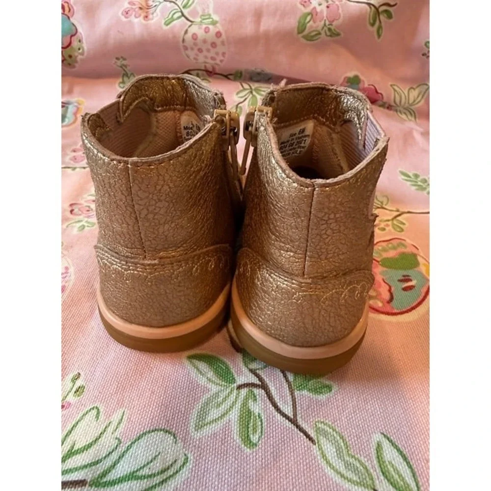 Livie & Luca Girls Gold Metallic Butterfly Ankle Boots Size 6M Play Condition